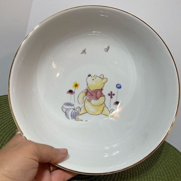 Disney Winnie the Pooh with Flowers Serving Bowl NWT - Picture 6 of 6